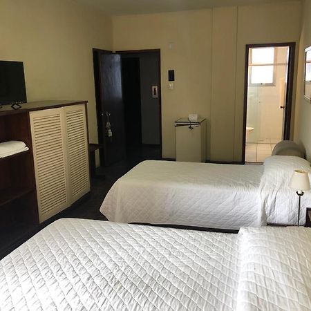 Hotel Estoril Пелотас Екстериор снимка